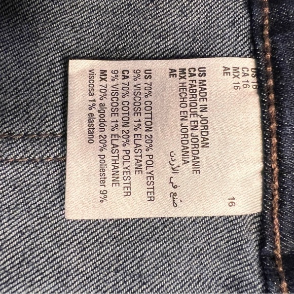 CHARTER CLUB Denim Skirt w/Exposed Back Zipper. Size 16. 4 Pockets - Picture 7 of 7